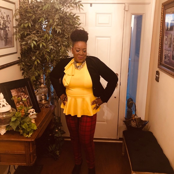 Meet your Posher, Angela - Picture 2 of 5